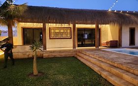 LE VAHINÉ Eco-RESORT